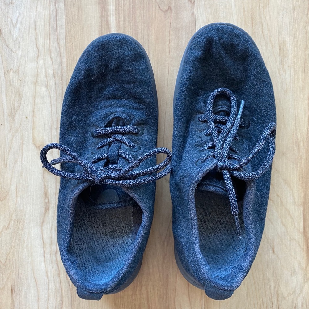ALLBIRDS women’s size 9